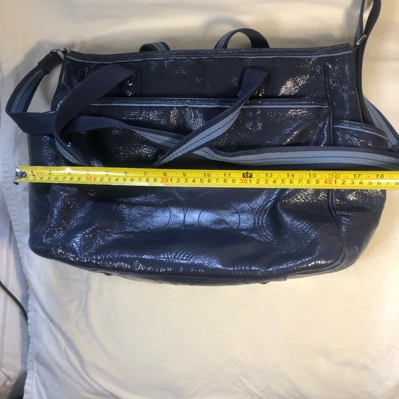 Authentic Coach baby bag. - Picture 2 of 9